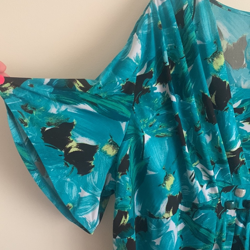 Maggie Barnes beautiful top/blouse floral print size 3X (26/28) pleated front - Picture 5 of 10